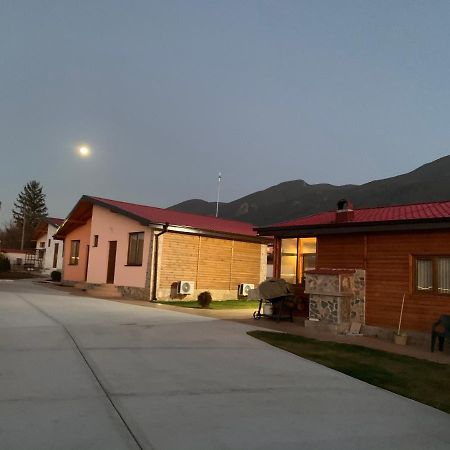 Къщи За Гости “Планински Рай” Mountain Paradise Resilovo Εξωτερικό φωτογραφία